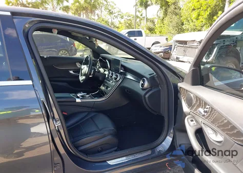 2015 Mercedes-Benz C 300 Sport из США, поврежденный, VIN 55SWF4JB1FU053105